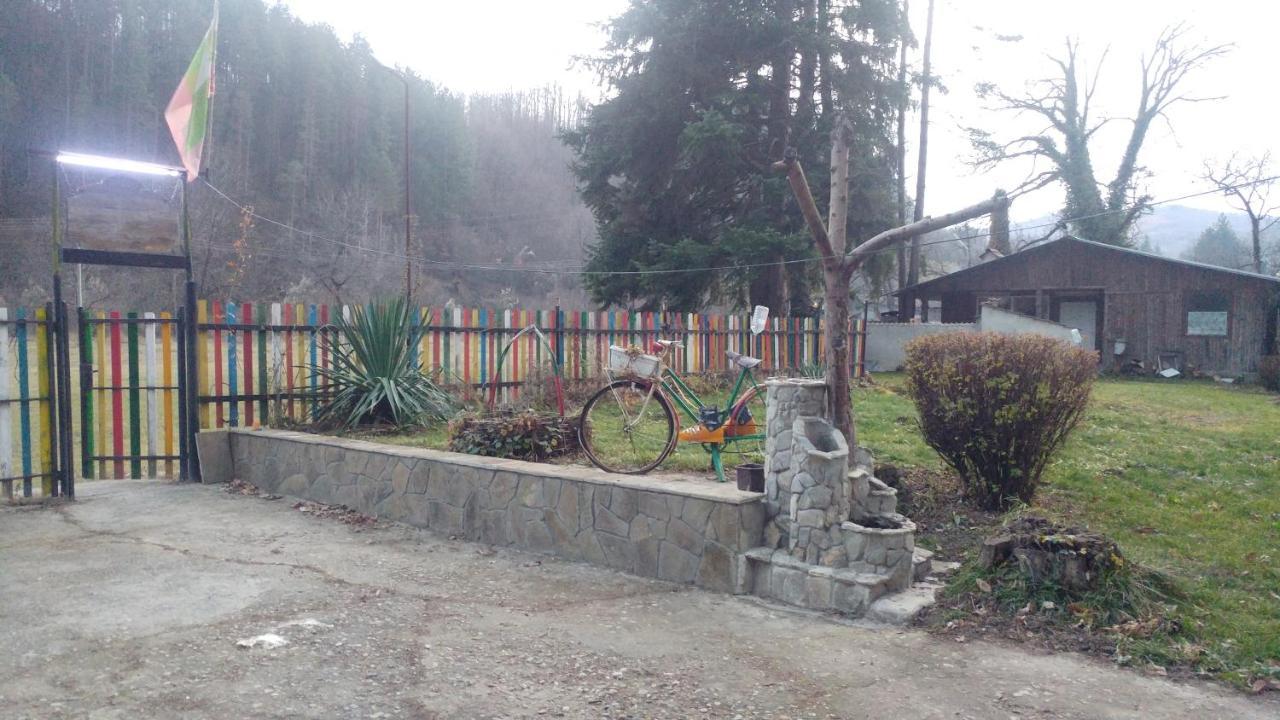 Къща за гости Дъга Cherni Osum Екстериор снимка